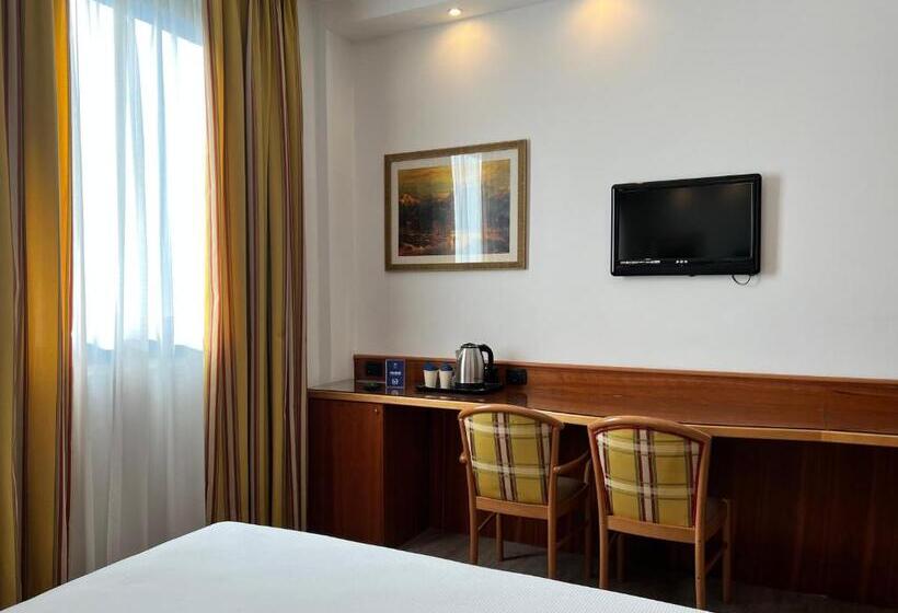 スーペリアールーム, Ih Hotels Milano St. John