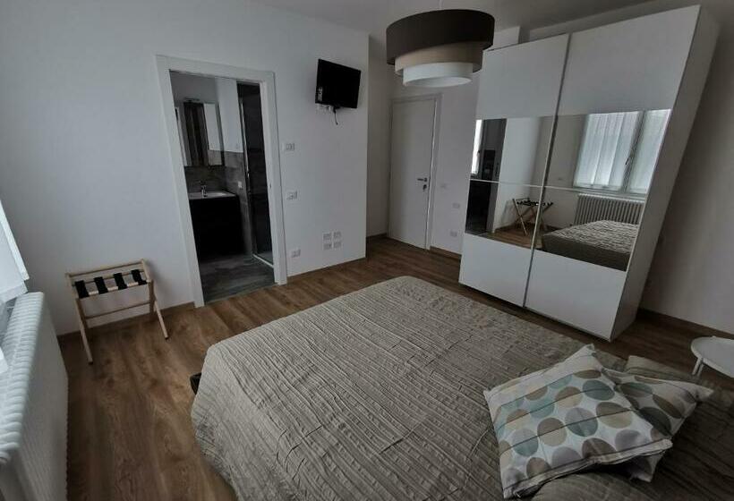 Номер Стандарт, B&b Desdema