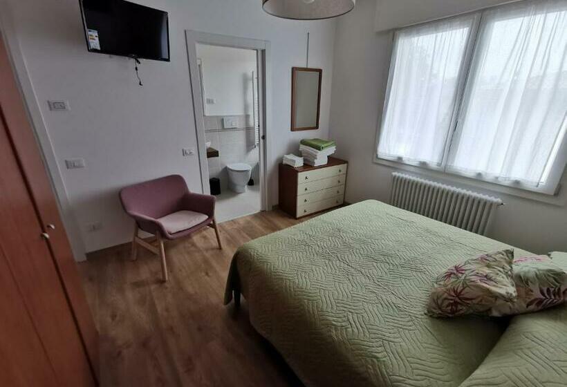 Номер Стандарт, B&b Desdema