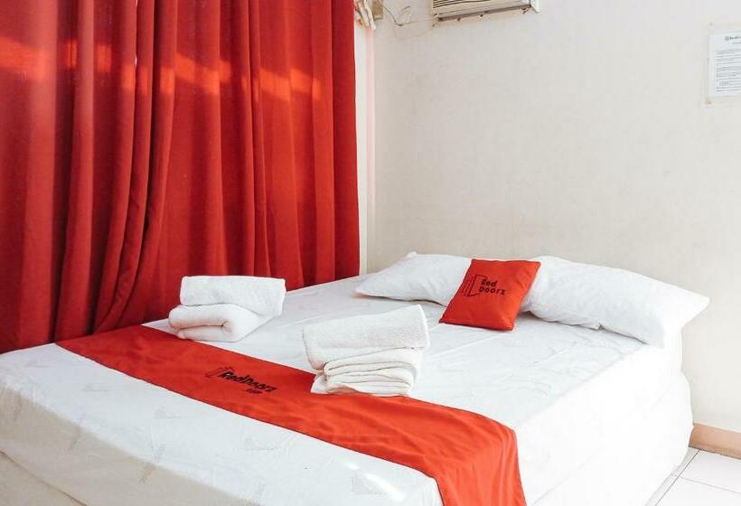 Номер Стандарт, Reddoorz Near Davao Airport