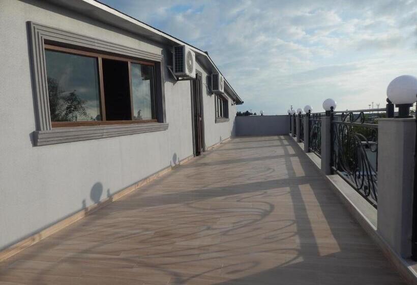 اتاق استاندارد, My House