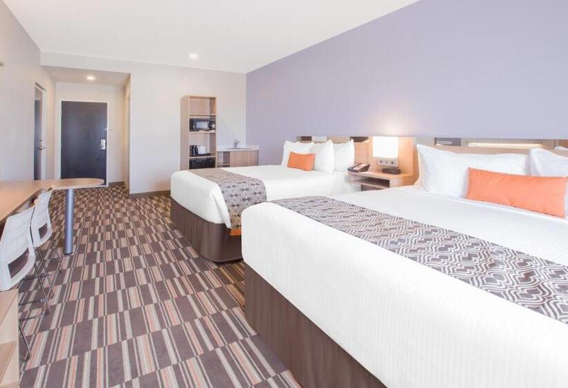 Люкс Повышенной Комфортности, Microtel Inn & Suites By Wyndham Cuauhtemoc Campos Menonitas