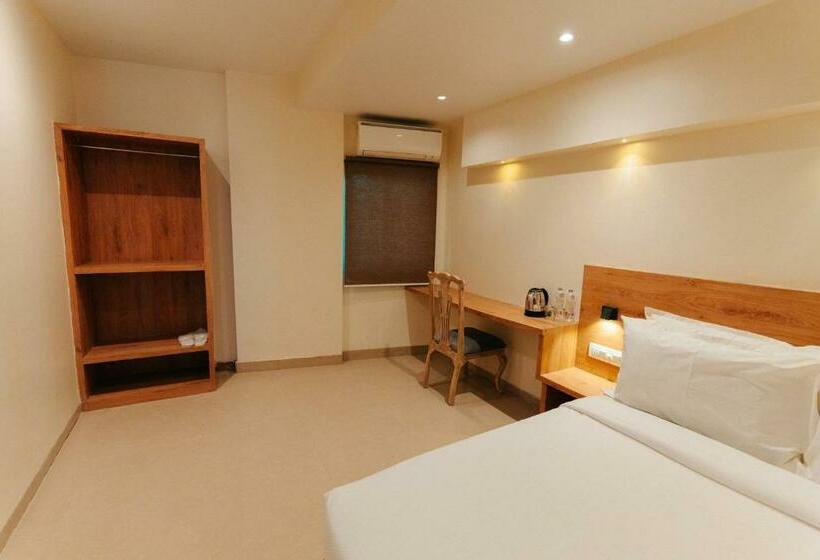 Quarto Clássico, Arnna Hotel   Goregaon