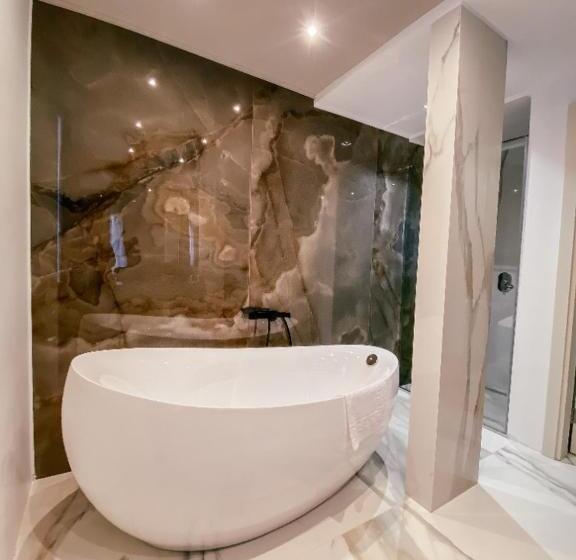 اتاق لوکس با تخت بزرگ, Boutique Bristol