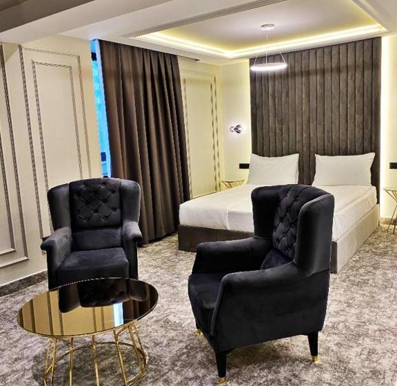 اتاق لوکس, Boutique Bristol