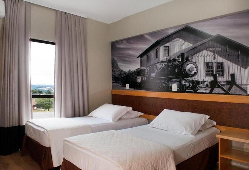 디럭스 트리플 룸, Brivali Hotel E Eventos