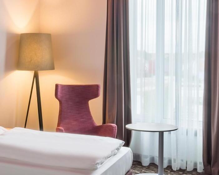 Номер Стандарт, Park Inn By Radisson Neumarkt