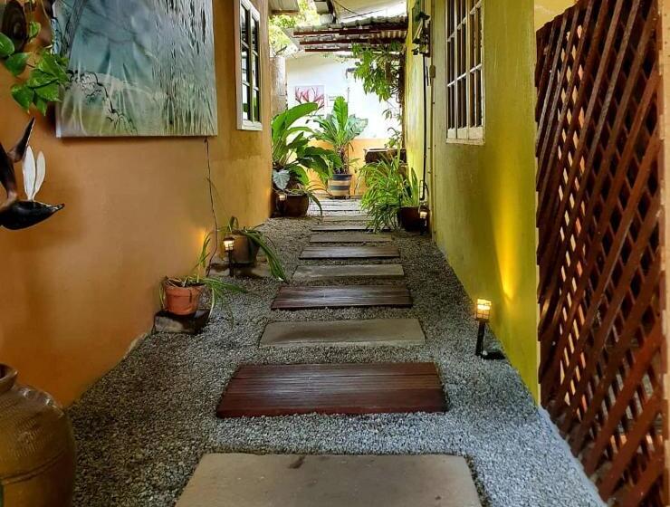 اتاق استاندارد چهار تخته, The Cottage Langkawi