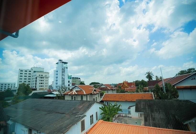 디럭스 트리플 룸, Vientiane Ruby Riverside