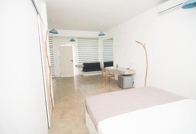 اتاق استاندارد با بالکن, Nava B&b