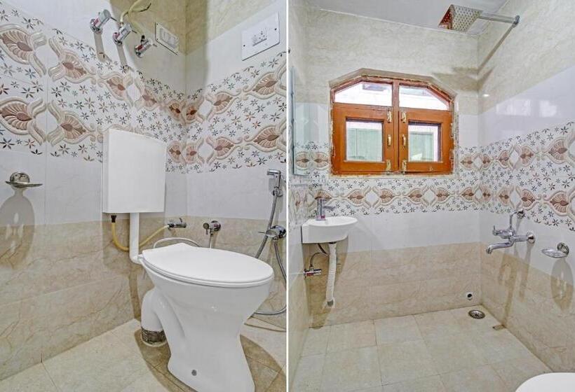 اتاق استاندارد, Oyo Flagship 81121  Farhad