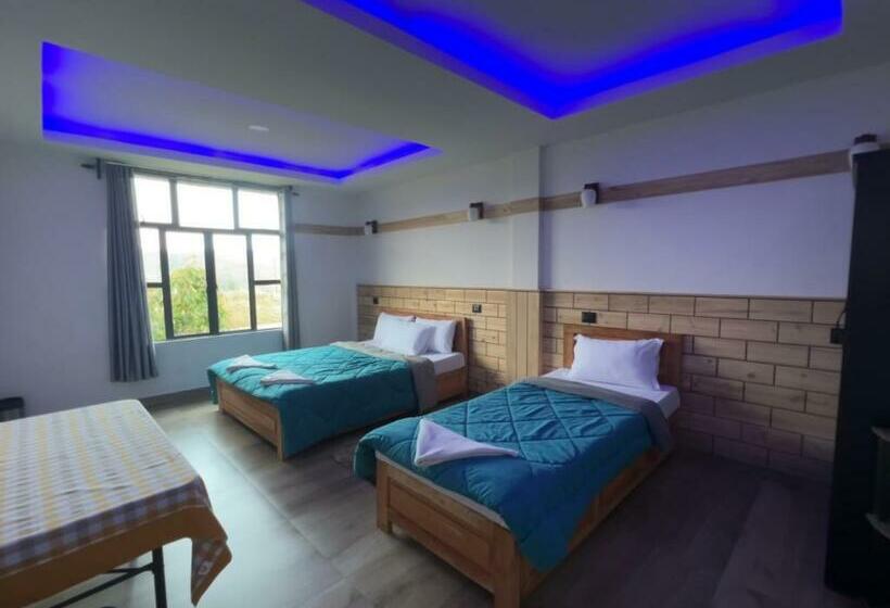 Трехместный Номер Deluxe, Jms Resort