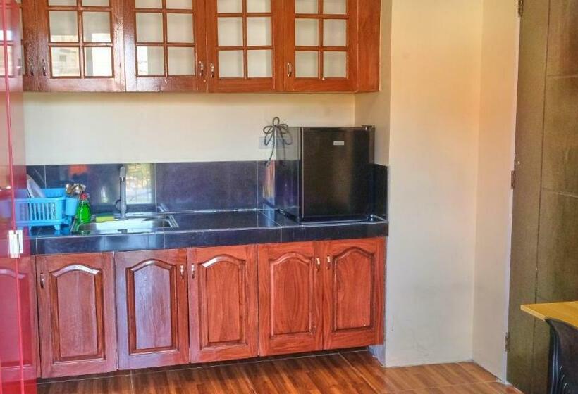 Четырехместный Номер Стандарт с Балконом, Zukiya Residences Baguio