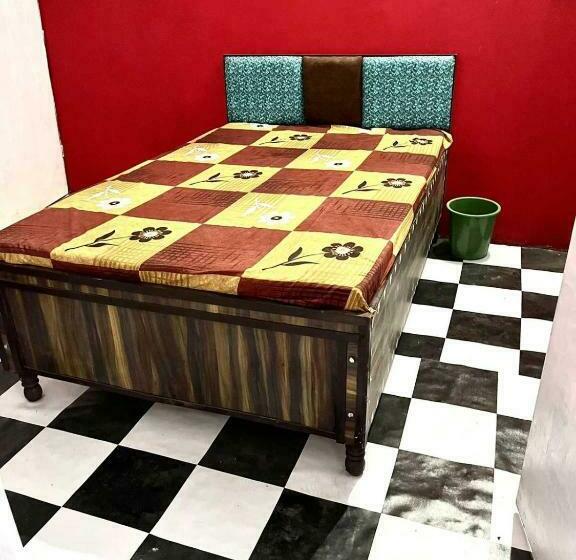 Трехместный Номер Классика, Spot On 81041 Hotel Royal Palace