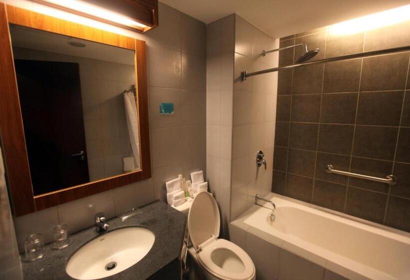 套房, Microtel By Wyndham Up Technohub