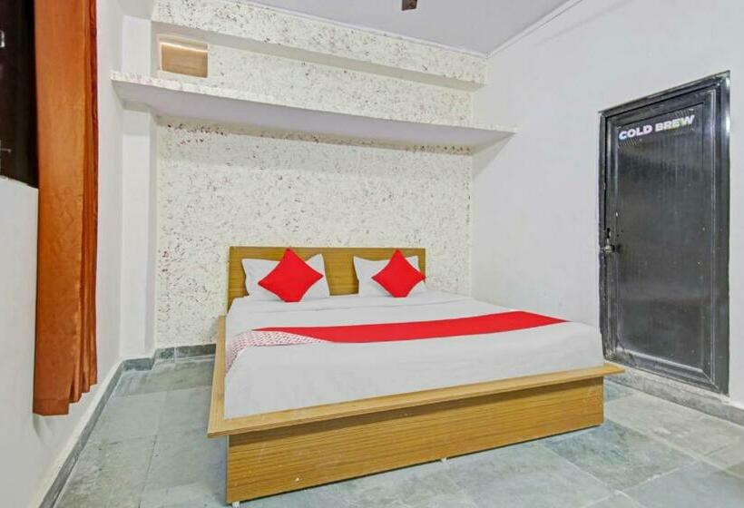 Трехместный Номер Классика, Flagship Hotel Royal 18