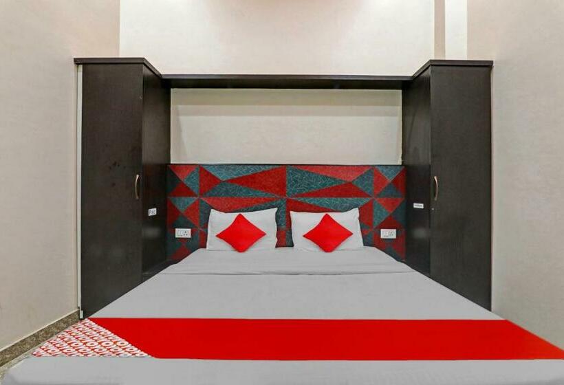 اتاق کلاسیک سه تخته, Flagship M V Rooms
