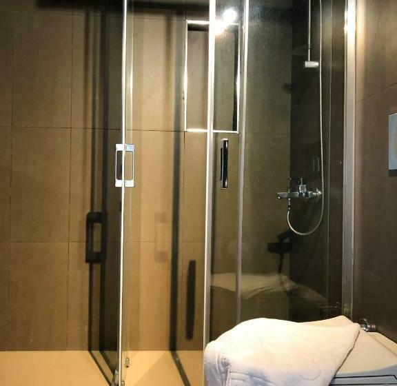 דירת חדר נוף לים, Pinna Home