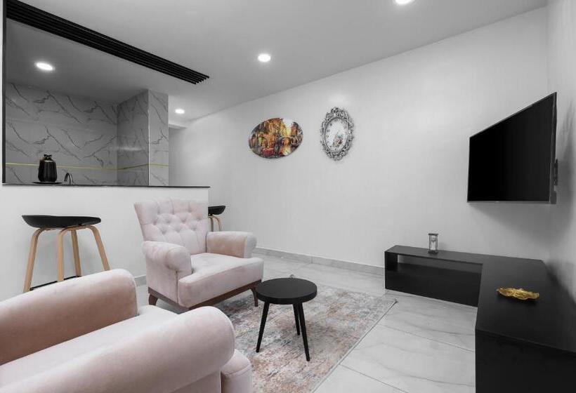 سوییت لوکس, Bkt Cribs   Apartments & Suites