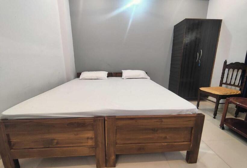 标准间, Spot On Hotel Kaushlendra Palace