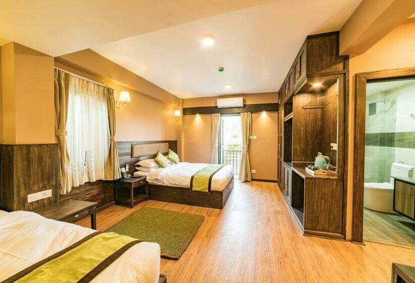 اتاق لوکس با تخت بزرگ, Purna S Museum Resort
