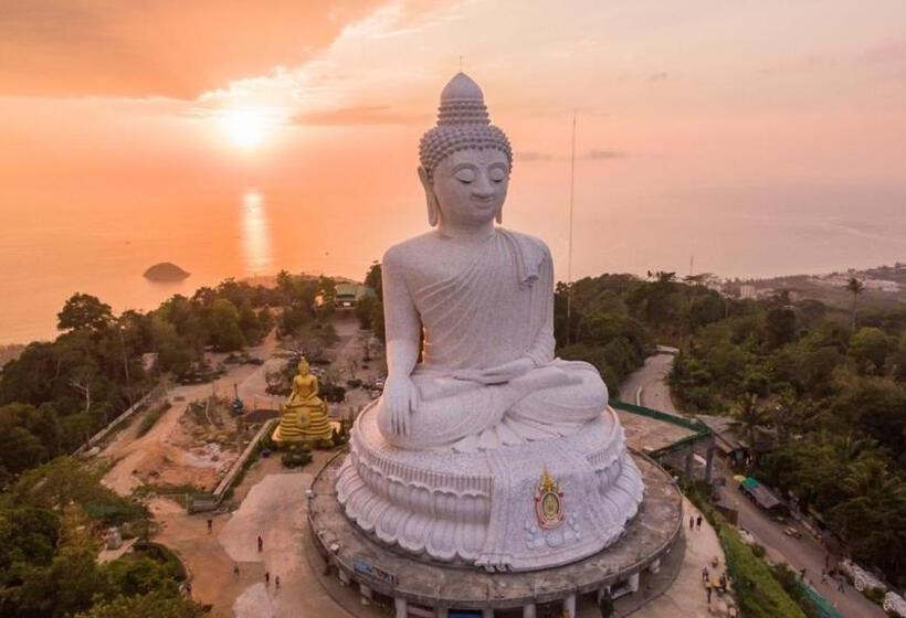 Кровать в Общей Комнате, Ok Phuket