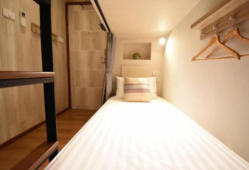 Cama em Quarto Compartilhado com Banheiro Compartilhado, Silom Forest Exclusive Residence
