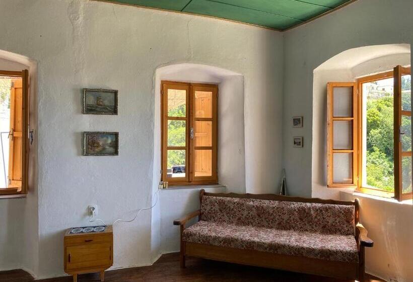 اتاق لوکس با چشمانداز دریا, Shotgun Hostel & Guesthouse