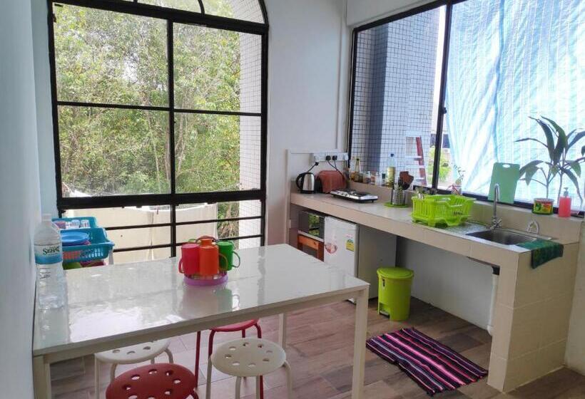اتاق لوکس, Ez Lodgings