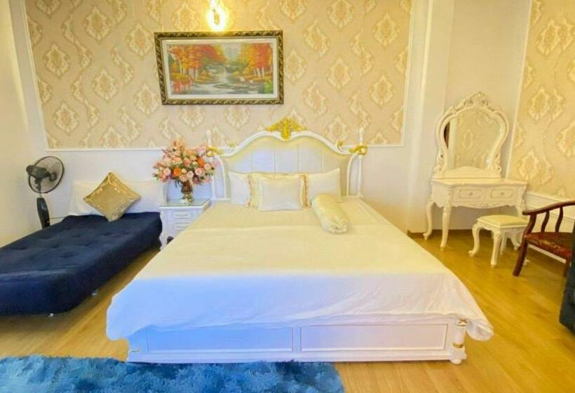 اتاق سوپریور چهار تخته, Luxury Hotel T&l