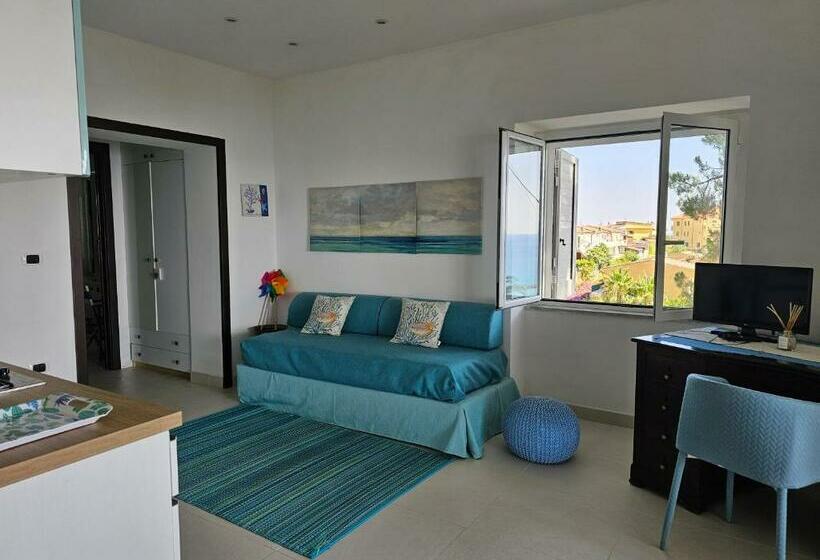 آپارتمان 1 خوابه با چشم‌انداز دریا, Villa Elvira Hollywood Apartment