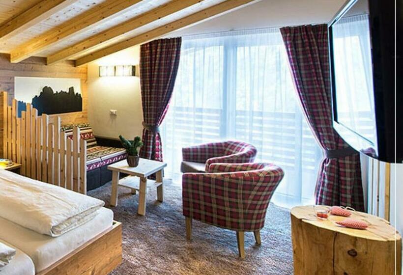 Номер Стандарт с Балконом, Chalet Dolomites