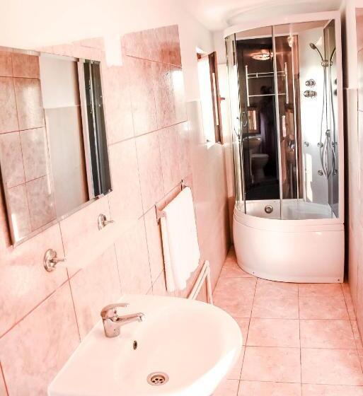 اتاق استاندارد, Almaville Mamaia
