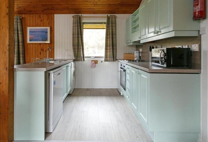 Дом 3 Спальни, Lochearnhead Loch Side