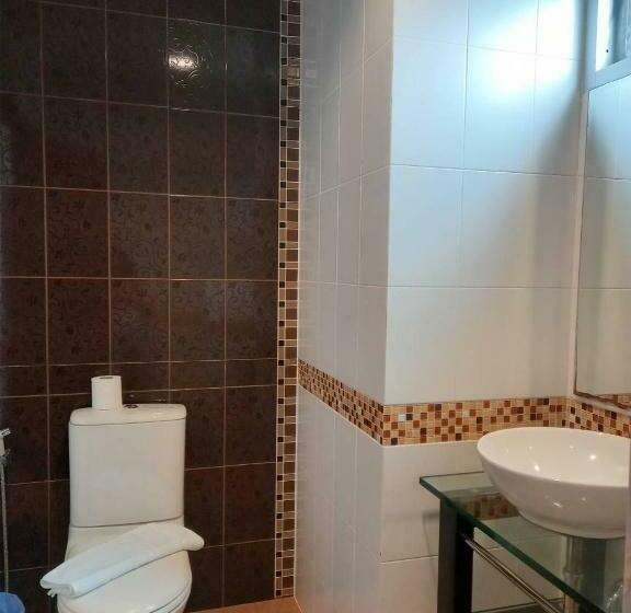 Номер Deluxe, Benjamas Place