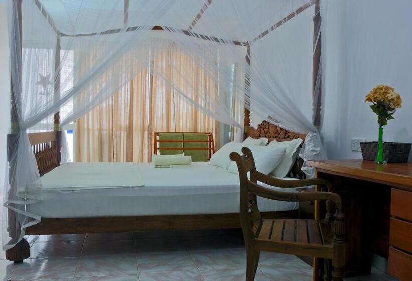 Номер Стандарт Вид на Море, Edelweiss Resort