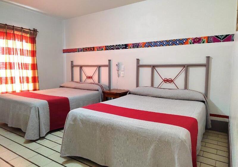 Habitación Triple Estándar, Posada El Cid