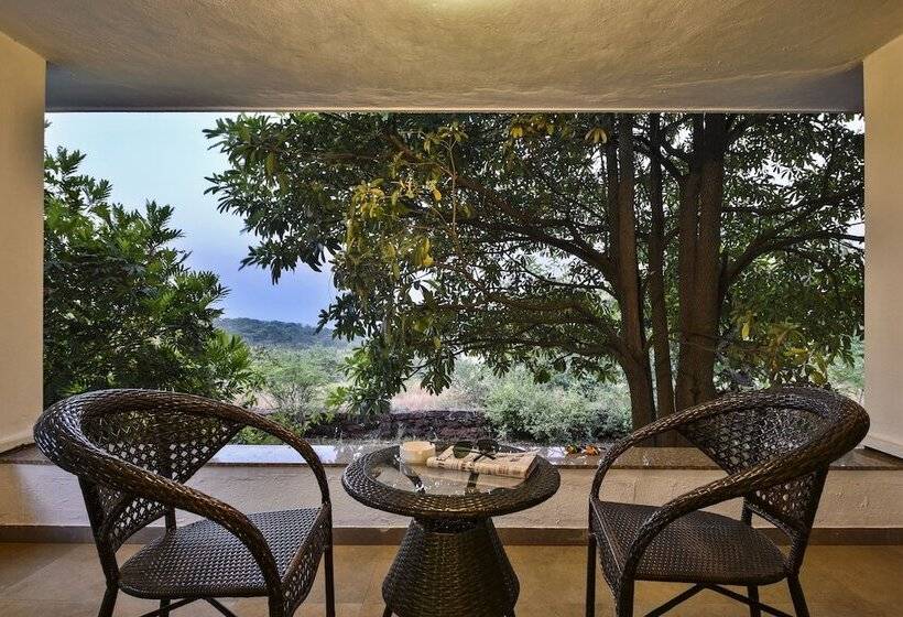 Хижина, The Fern Samali Resort