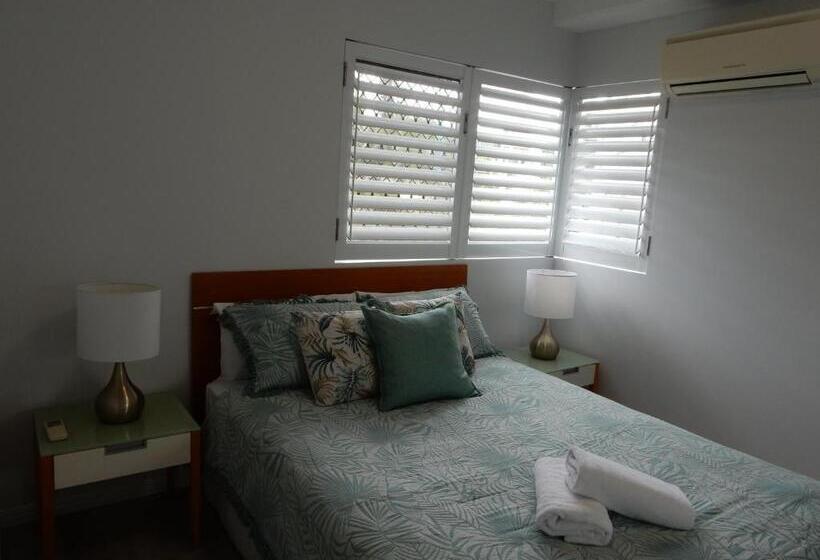 Апартаменты 3 Спальни, Mariners Resort