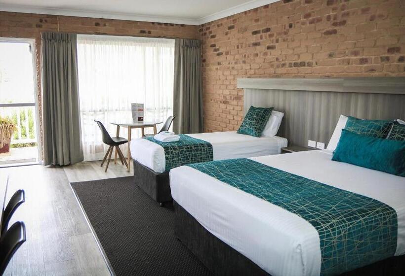 Номер Deluxe, The Club Motor Inn Chinchilla