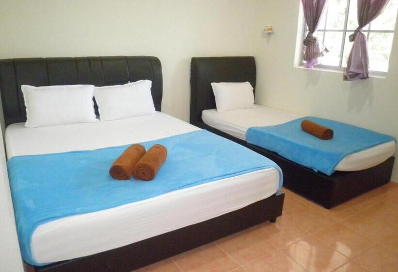 Deluxe Room, Tok Man Inn