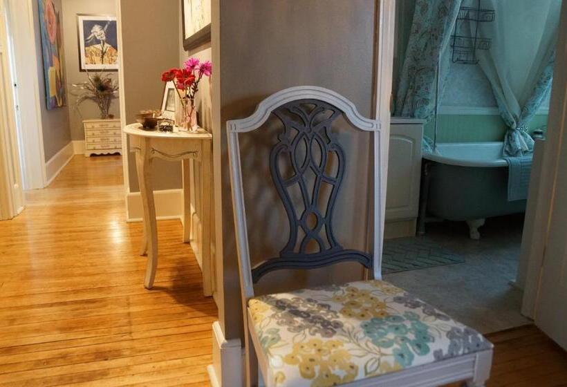 带大床的复式套间, The Muse Gallery Guesthouse