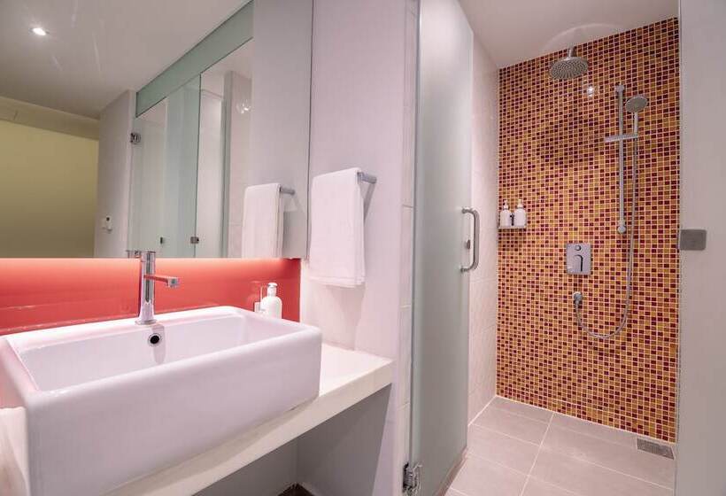 Люкс 2 Спальни, Holiday Inn Express & Suites Johor Bahru By Ihg