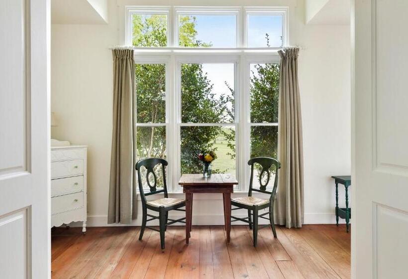 스위트, The Farmhouse Inn