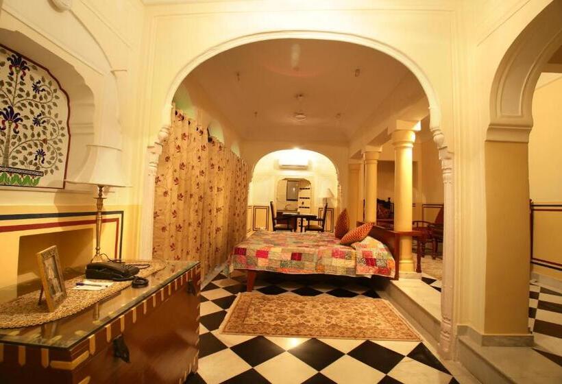 套房, Khatu Haveli
