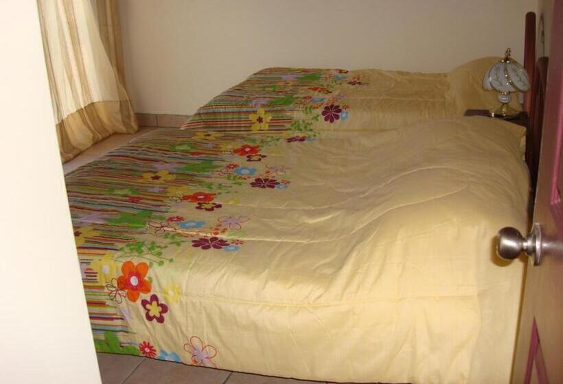 اتاق استاندارد سه نفره, La Guaria Inn & Suites