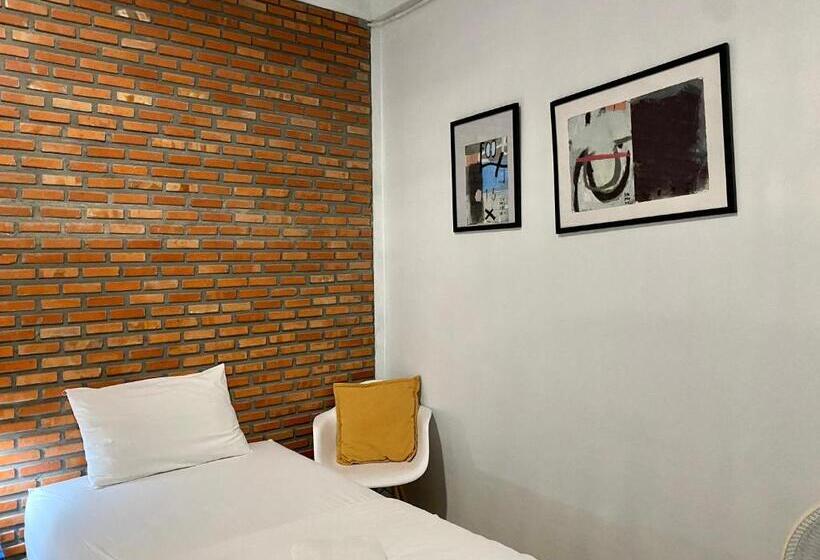 스탠다드 룸, Nokhook House
