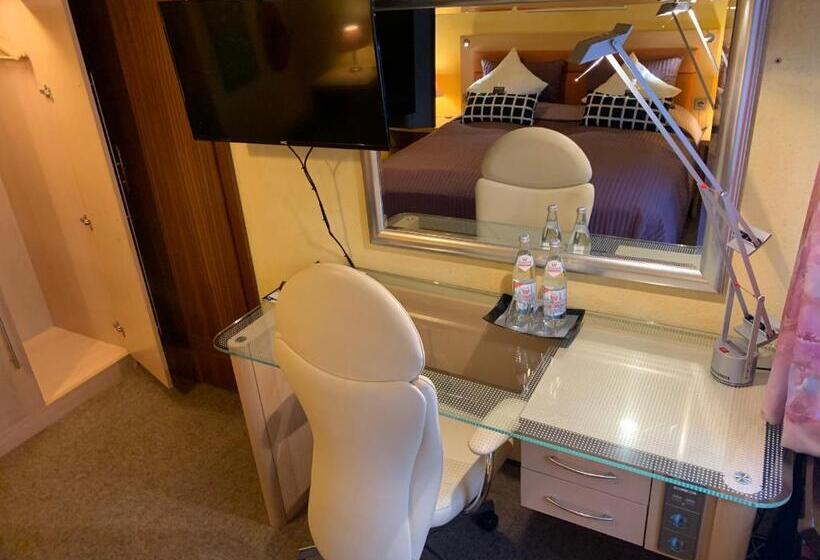 Номер Стандарт, Amadeus Boutique Hotel Deutscher Hof Inn & Suites