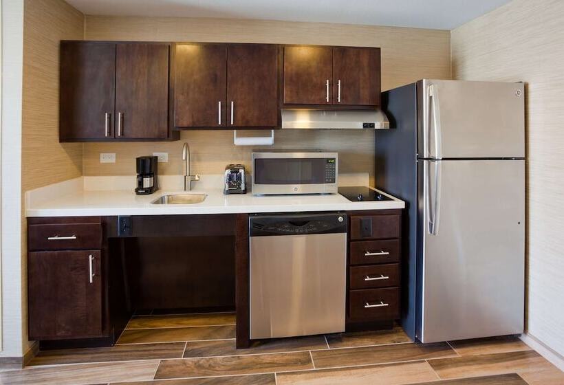 Люкс, Homewood Suites By Hilton Davenport