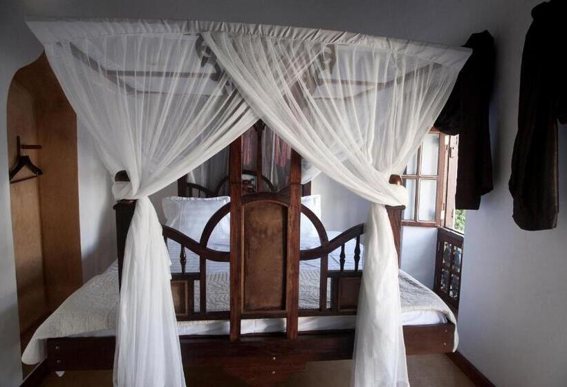 اتاق استاندارد, Hiliki House